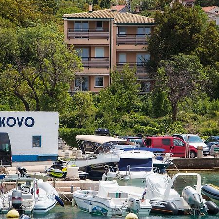 Lukovo Seafront Apartments Ngoại thất bức ảnh