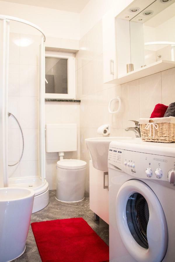 Lukovo Seafront Apartments Ngoại thất bức ảnh