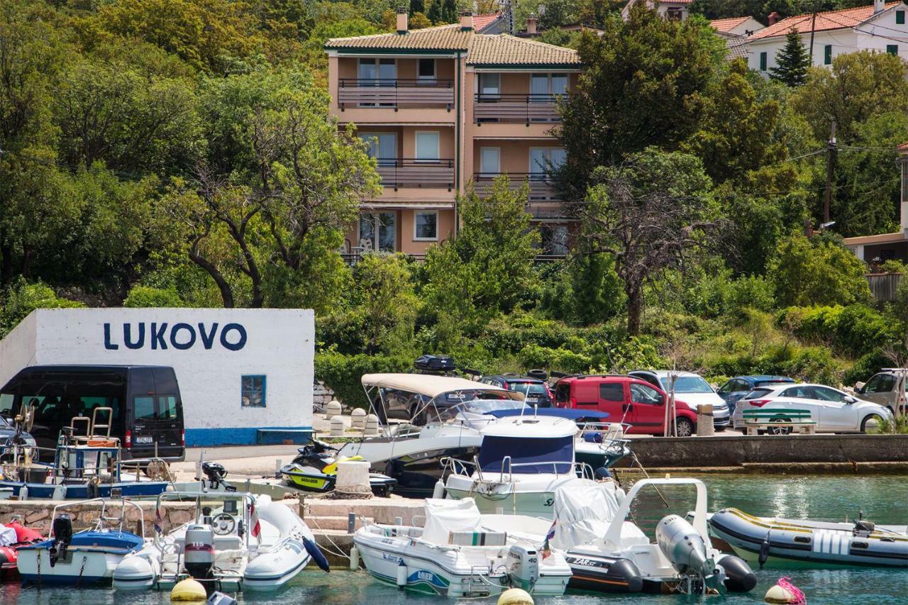 Lukovo Seafront Apartments Ngoại thất bức ảnh